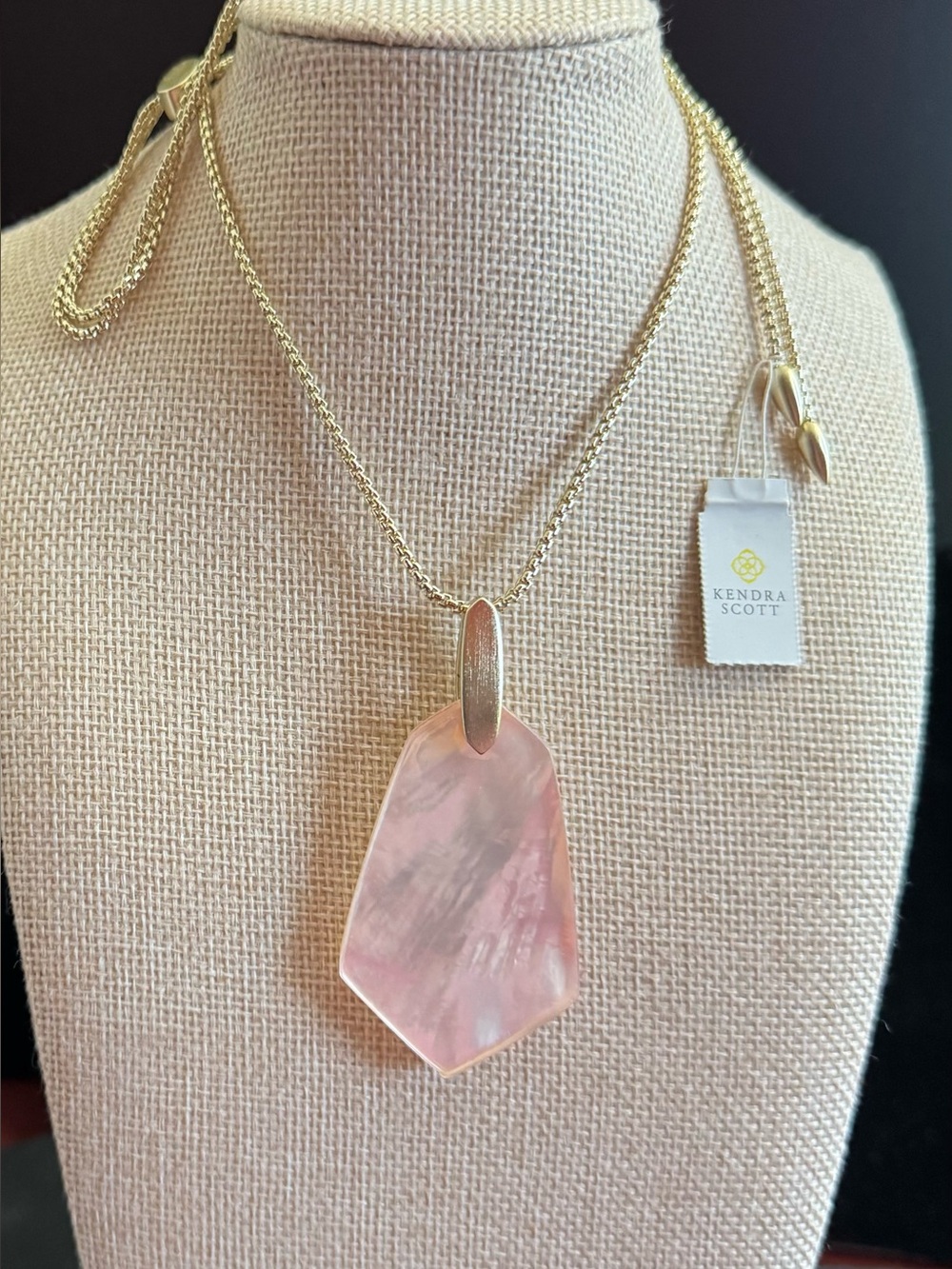Kendra Scott Long Inez Pink Pearl Necklace w/Gold Chain/Trim. Slider Adj. Length